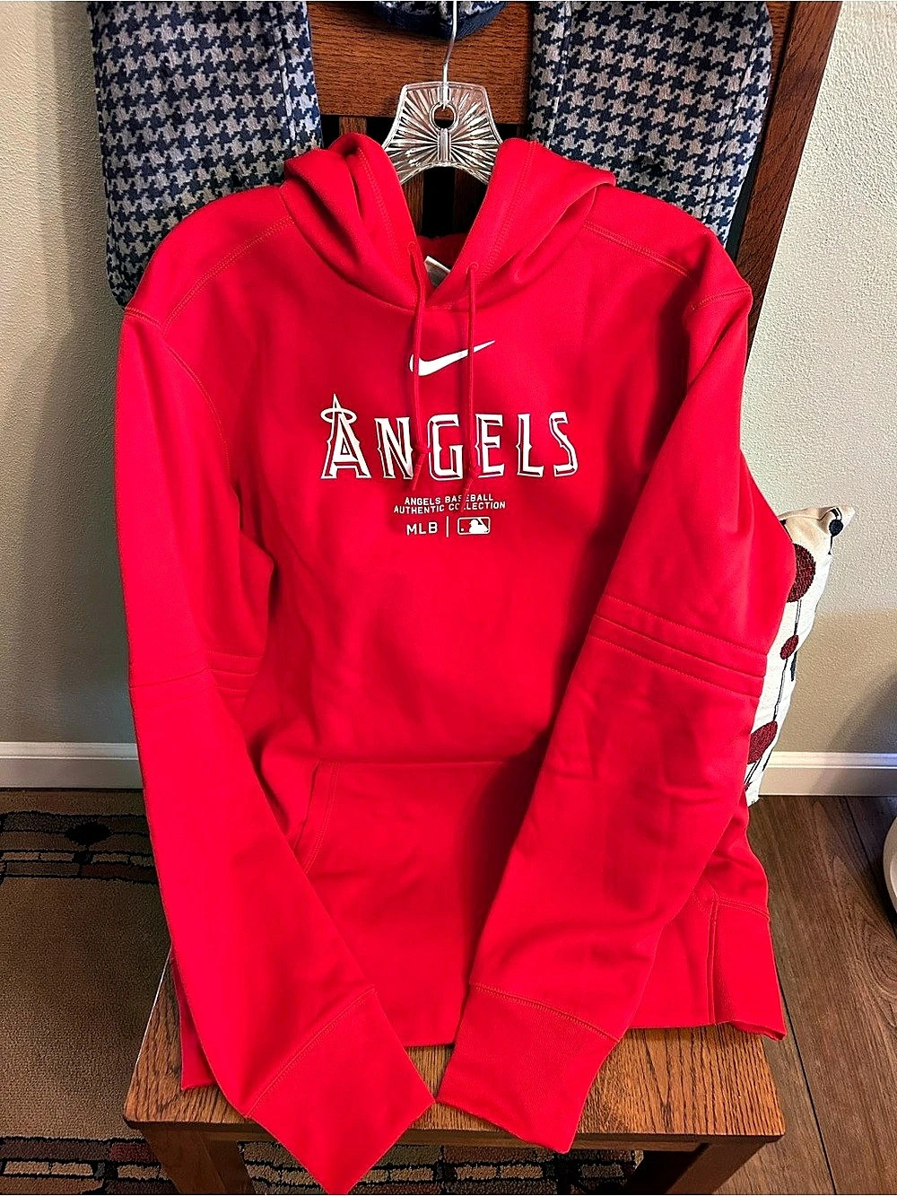Nike Los Angeles Angels Authentic Collection Therma-FIT MLB Pullover Hoodie Red